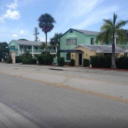 Holiday House Motel Lake Worth Beach Exterior photo