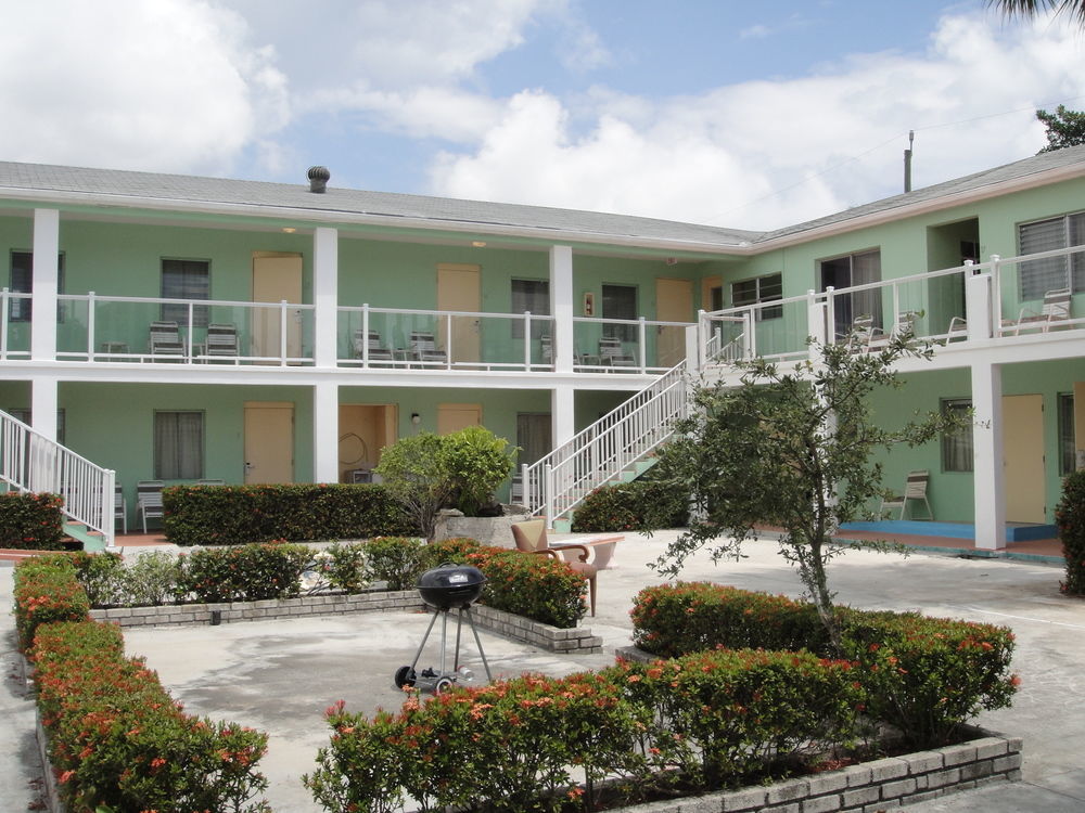 Holiday House Motel Lake Worth Beach Exterior photo