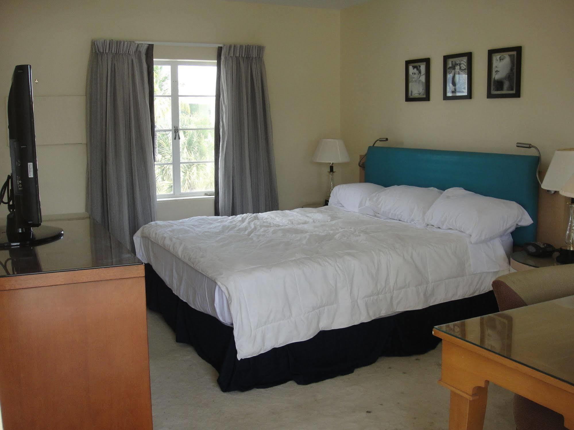 Holiday House Motel Lake Worth Beach Exterior photo